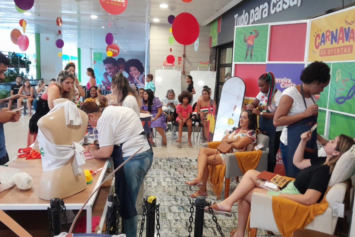 Home Center Ferreira Costa oferece customização de abadás!