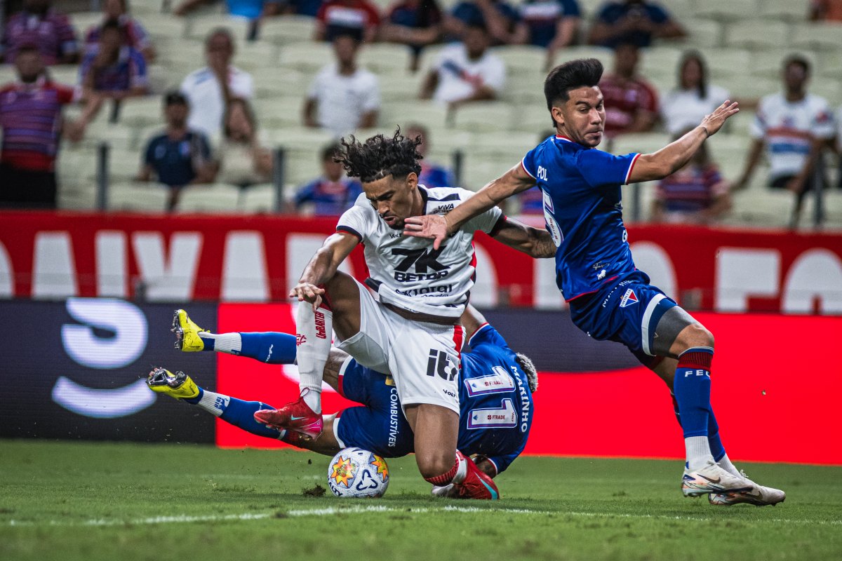 Após exames, Vitória confirma lesão de Fabri