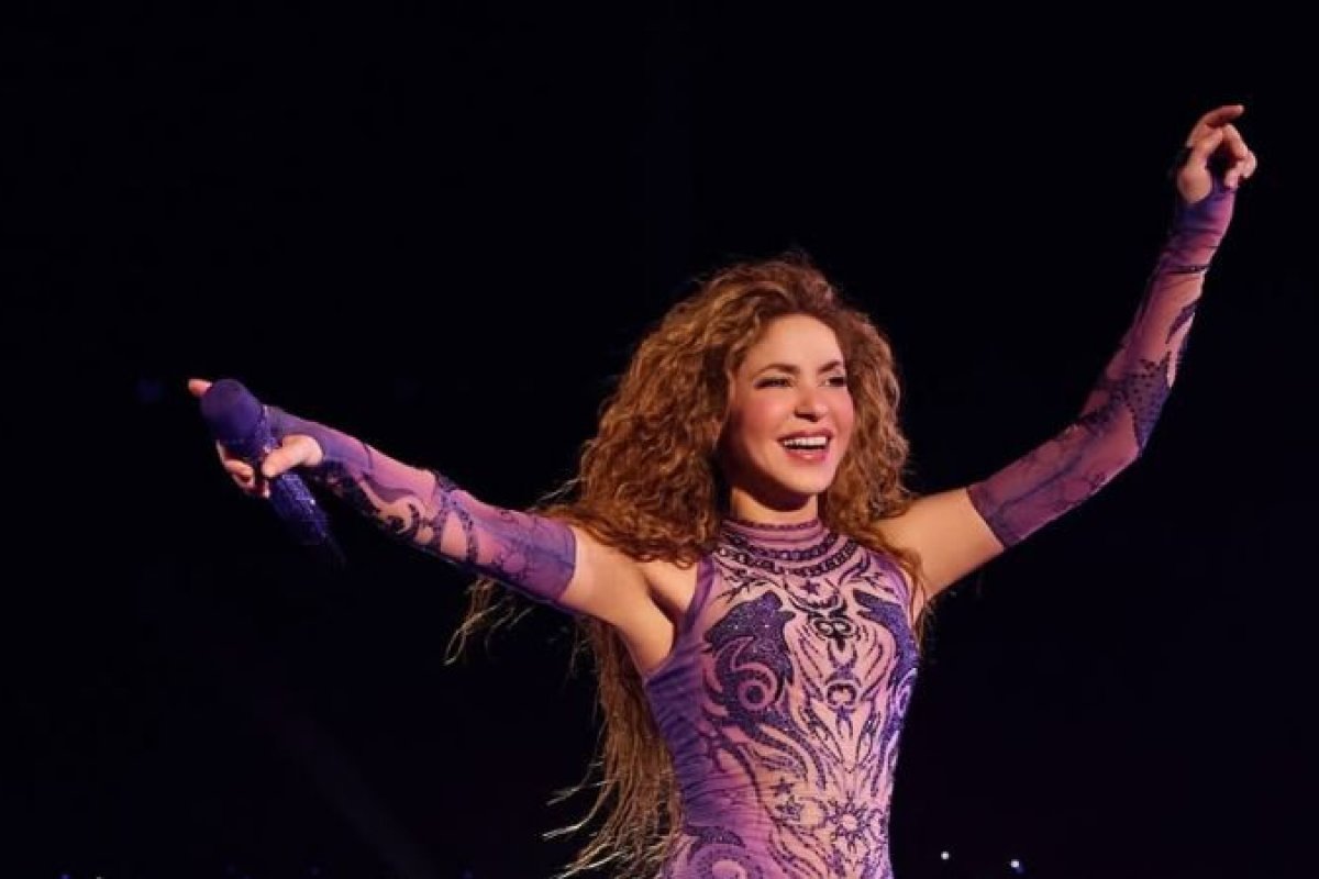 Inferno astral? Shakira cancela show em Medellín!