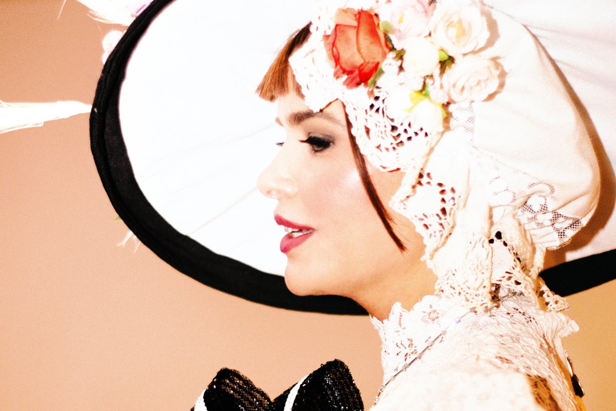 Vanessa Giácomo se inspira em “My Fair Lady” para o Baile da Vogue!