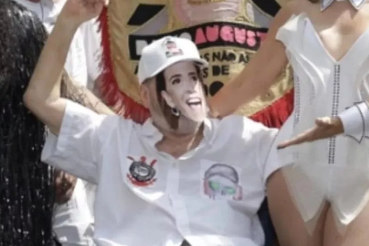 Marcelo Rubens Paiva é agredido com lata de cerveja em bloco de carnaval em SP