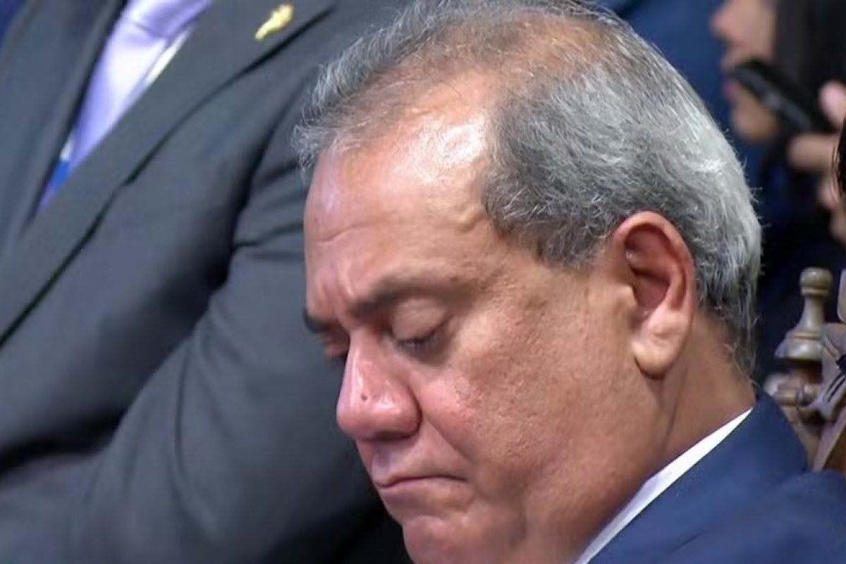 Carlos Muniz pede ajuda de Bruno Reis e Jerônimo para recuperar prédio da Câmara após incêndio