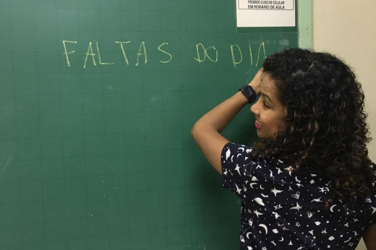 Professores com deficiência representam 0,3% do total na educação básica