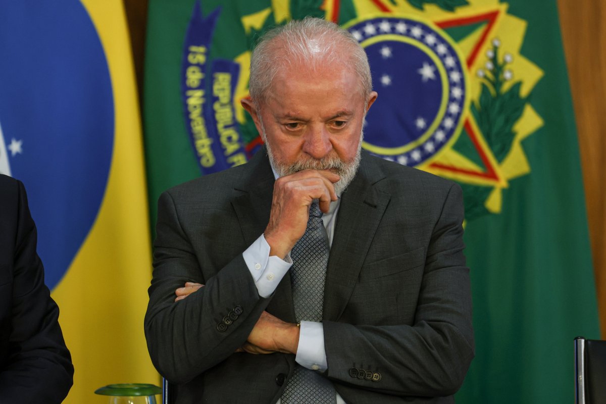 Pesquisa CNT/MDA: avaliação negativa do governo de Lula dispara e chega a 44%