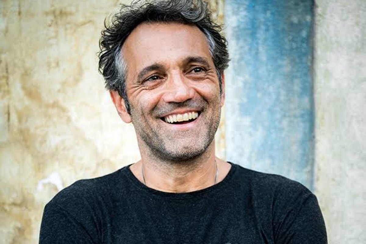 Dono de uma trajetória brilhante nos palcos e na televisão, Domingos Montagner completaria 63 anos;