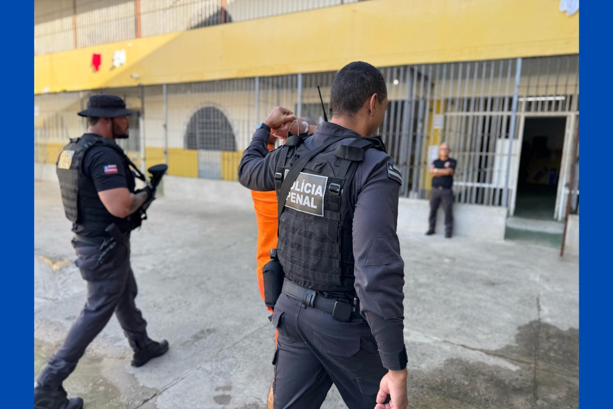 Vídeo: líderes criminosos são transferidos de presídio em Salvador em decorrência de ação preventiva da Seap