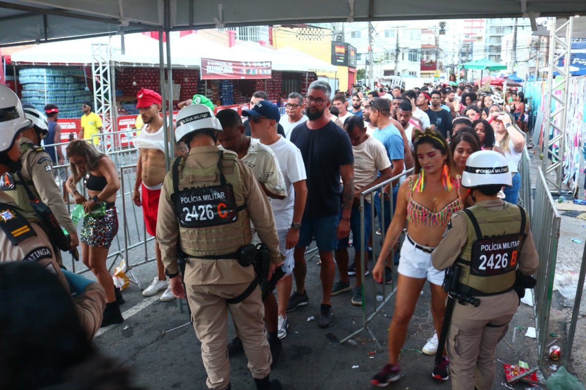 Festas pré-carnaval de Salvador registram mais de 800 mil foliões, diz SSP