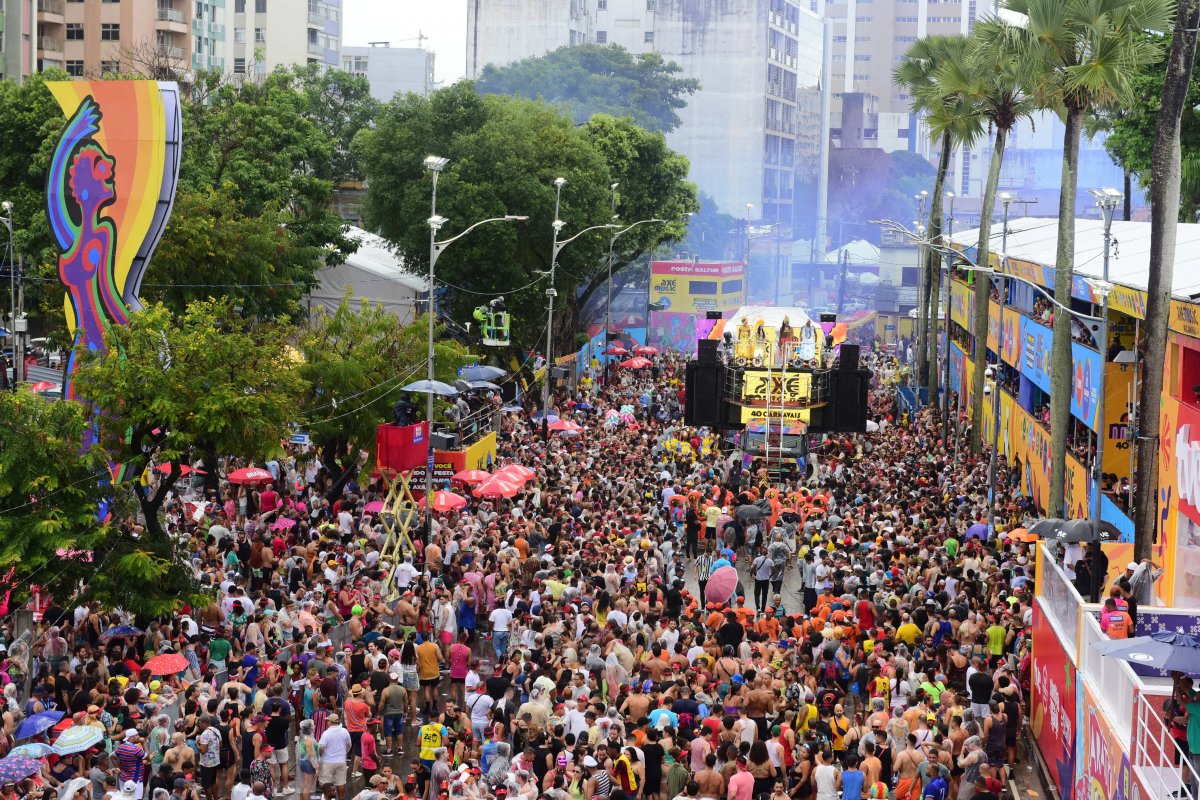 Carnaval de Salvador 2025: Confira a programação do Circuito Barra/Ondina no segundo dia de folia