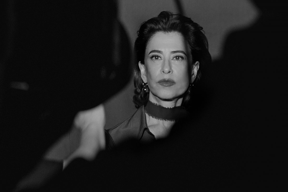 Fernanda Torres é a estrela da campanha de inverno de Arezzo!