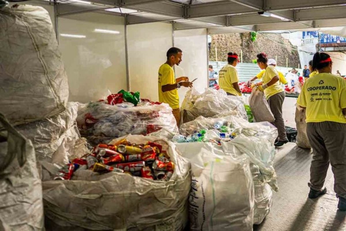 Desenbahia destina R$ 942 mil para cooperativas de reciclagem no Carnaval