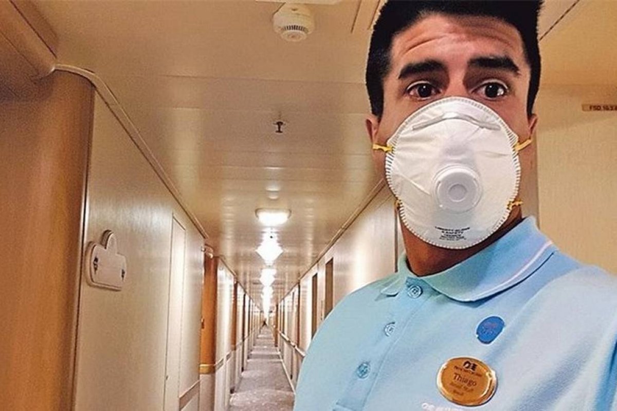 Dois brasileiros estão entre os confinados em cruzeiro no Japão