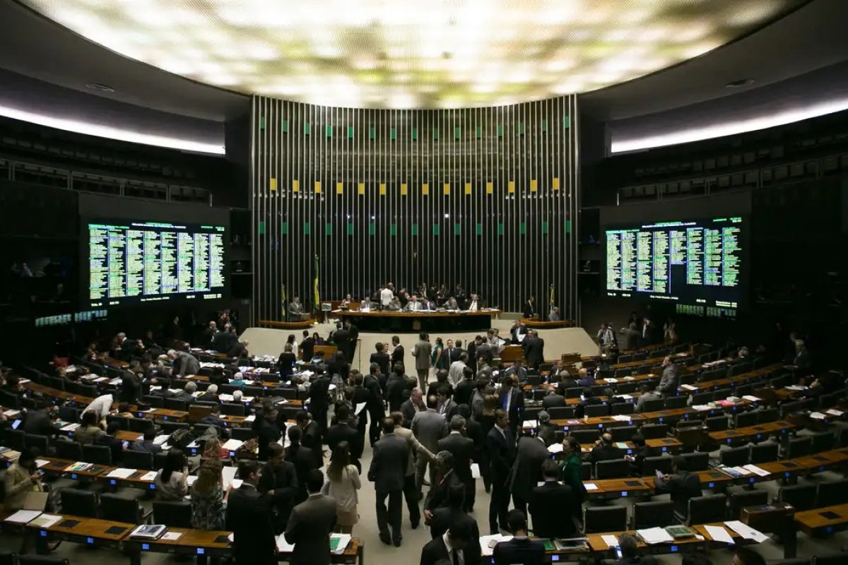 Comissões do Senado e Câmara terão que votar indicações de líderes para emendas orçamentárias 