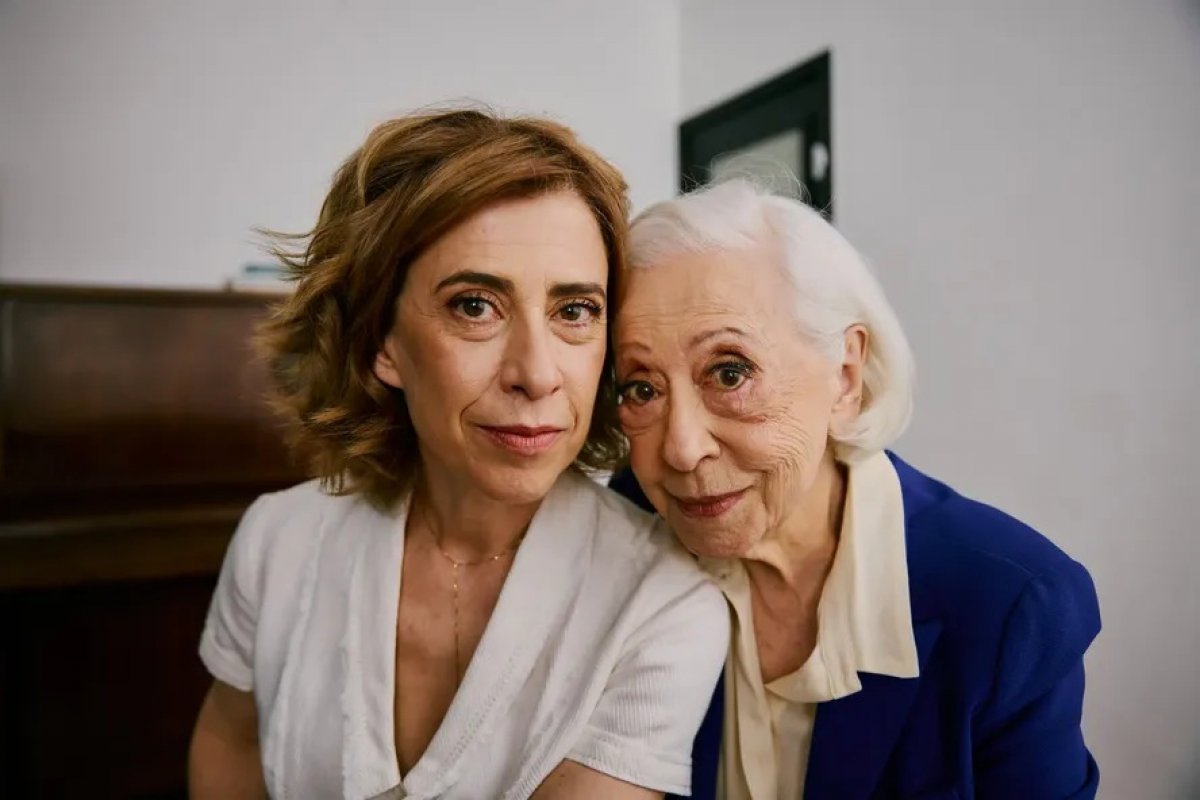 Fernanda Montenegro e Fernanda Torres recebem honraria do Senado