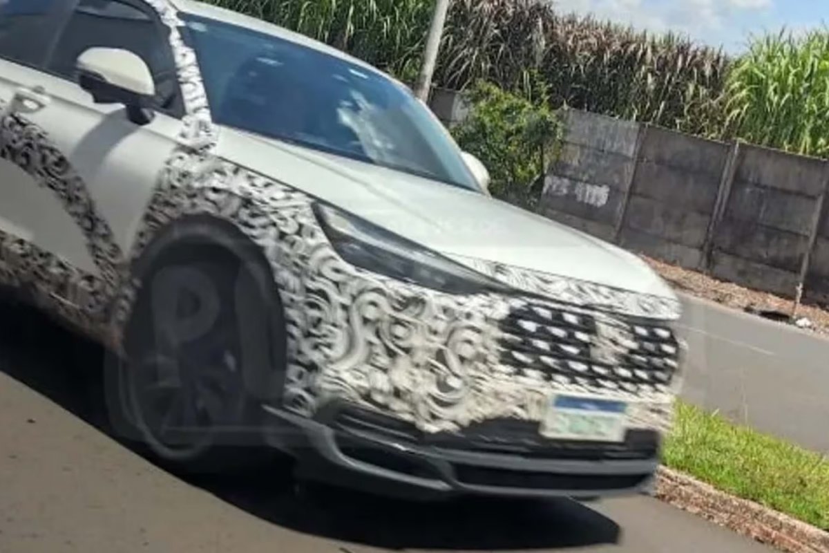 Novo Honda HR-V é flagrado no Brasil e deve ser renovado ainda este ano