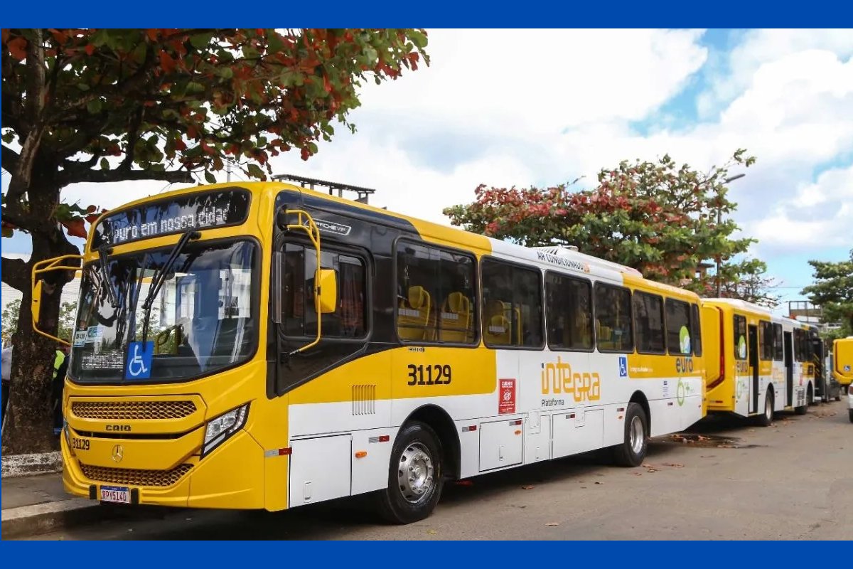 Ônibus voltam a circular em Fazenda Coutos após ação policial que deixou 12 mortos