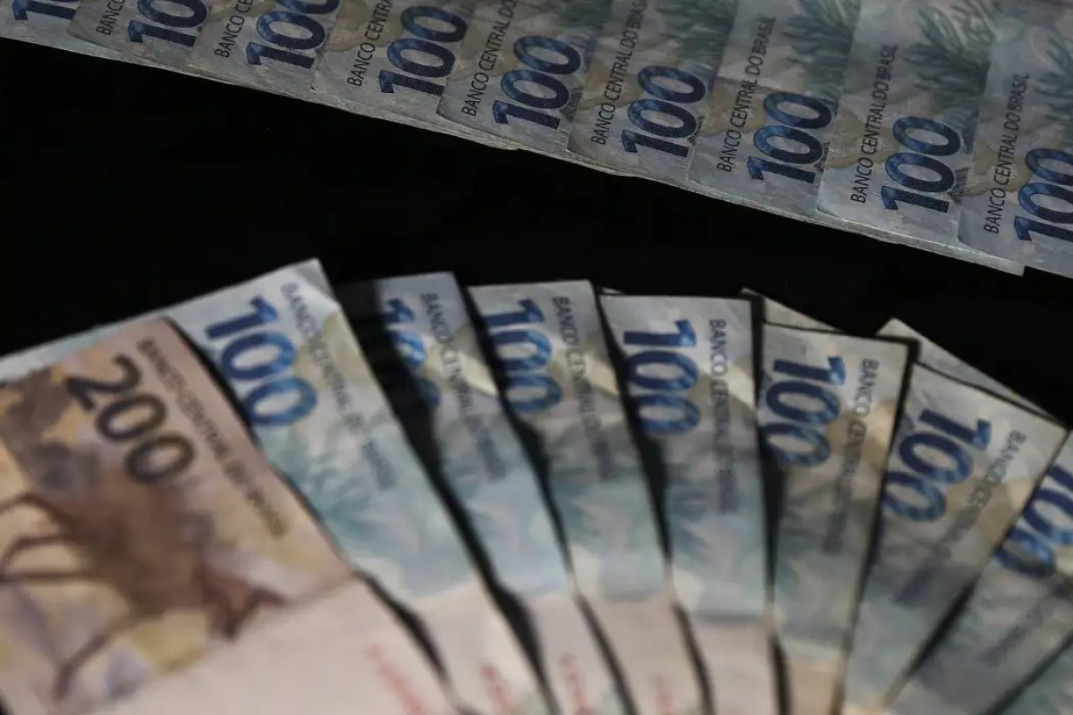 Brasil regressa e volta a ser a 10ª maior economia do mundo em 2024