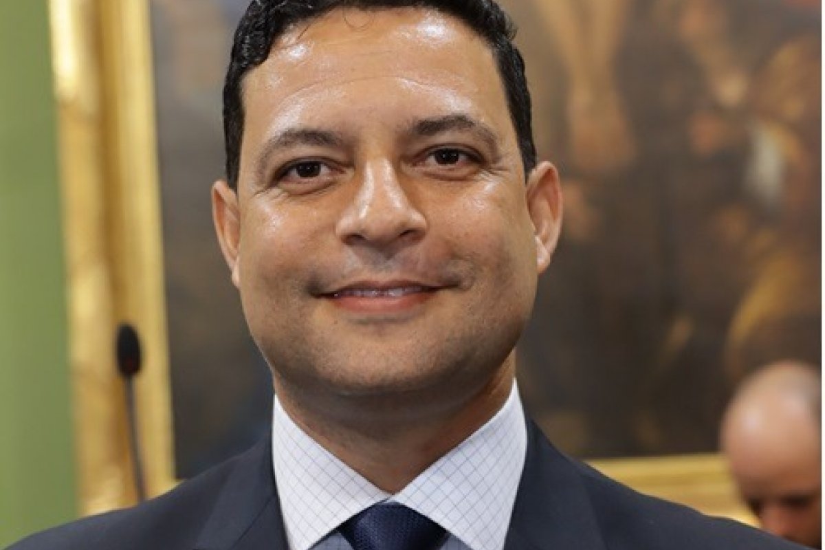 Presidente da frente parlamentar evangélica, Kênio Rezende defende 'voz e vez' para fiéis