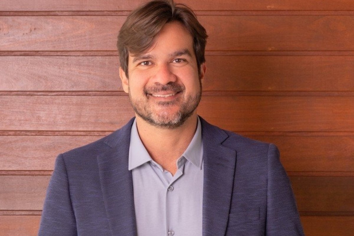 Franchising cresce 13,5% em 2024, fatura mais de R$ 273 bi e marcas baianas investem no setor!