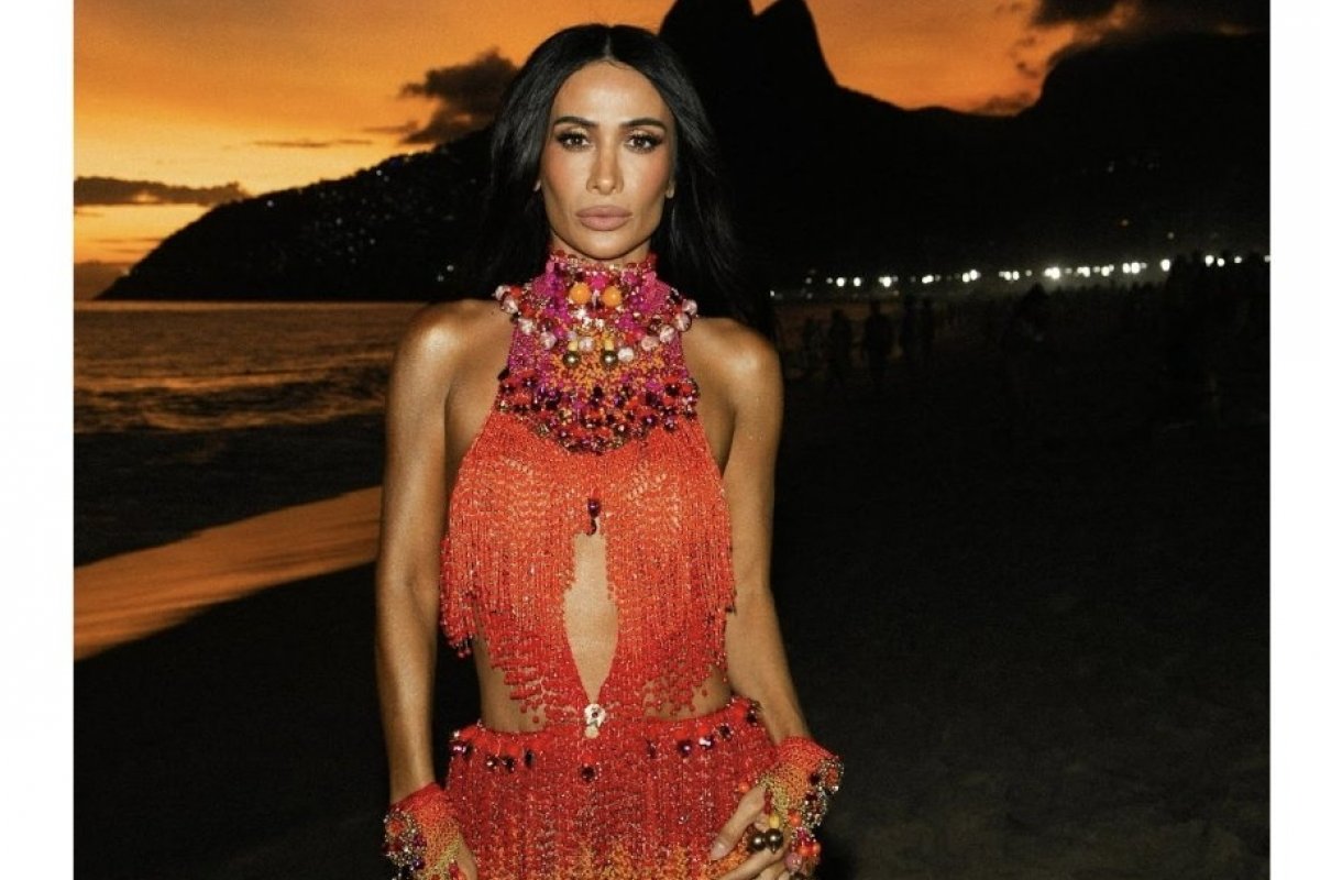 Silvia Braz brilha em último dia de Sapucaí!