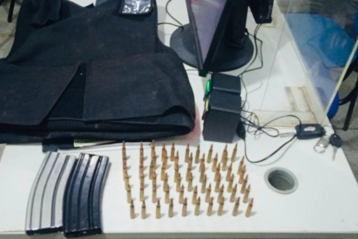 Sete homens são presos em São Sebastião do Passé com munições de fuzil