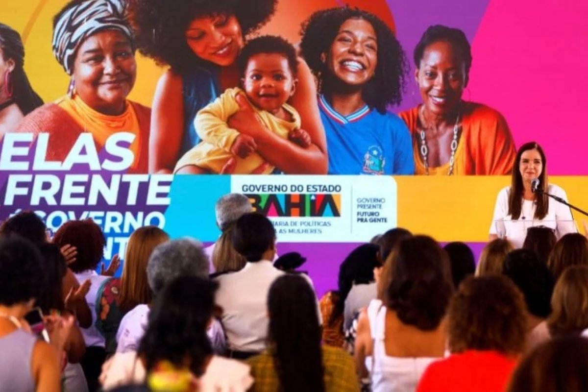 Governo anuncia ações de saúde e assistência social para baianas