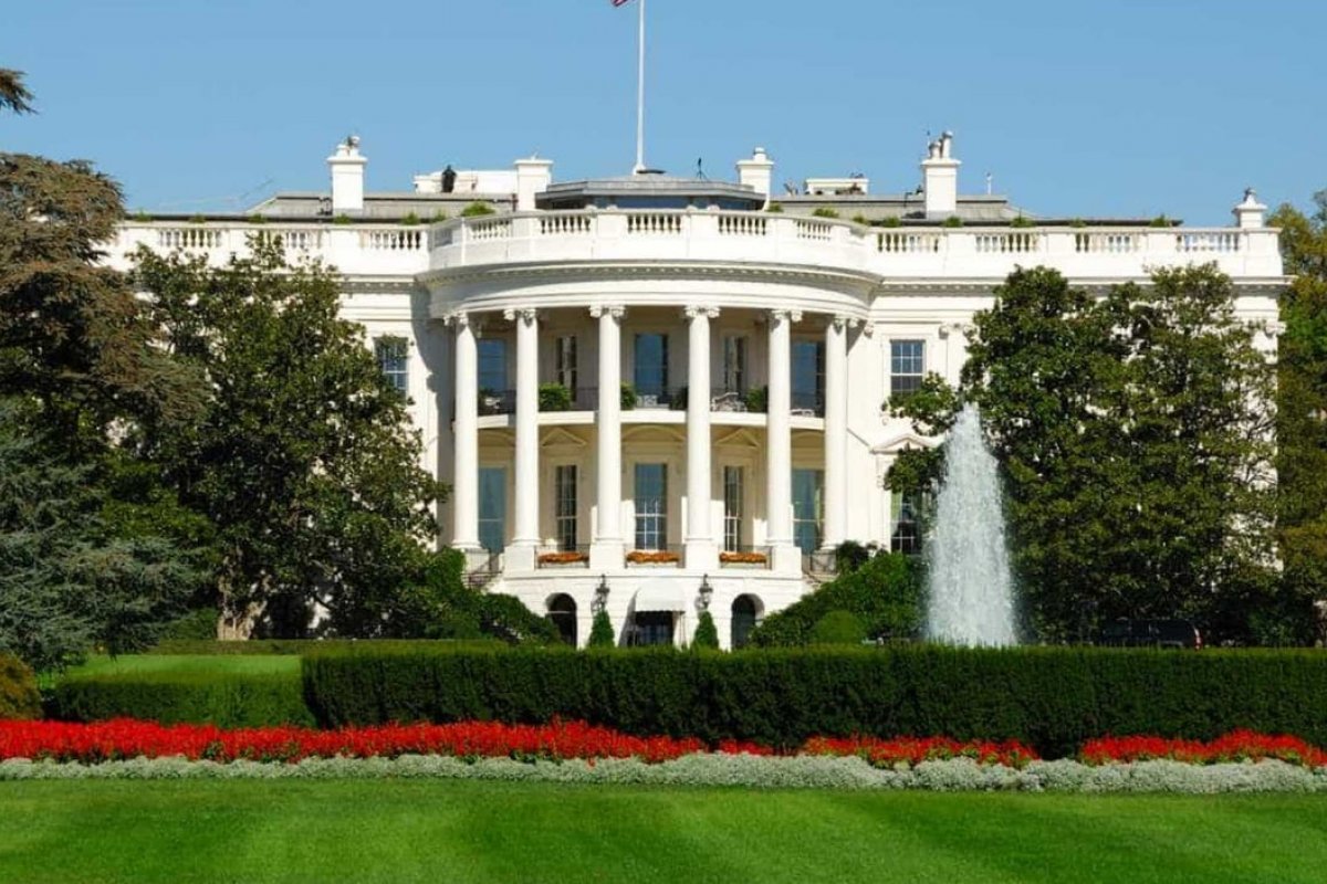 Homem armado que queria "matar Trump" é detido na área externa da Casa Branca