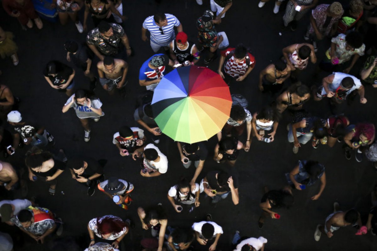 Suíça aprova lei contra discriminação homofóbica