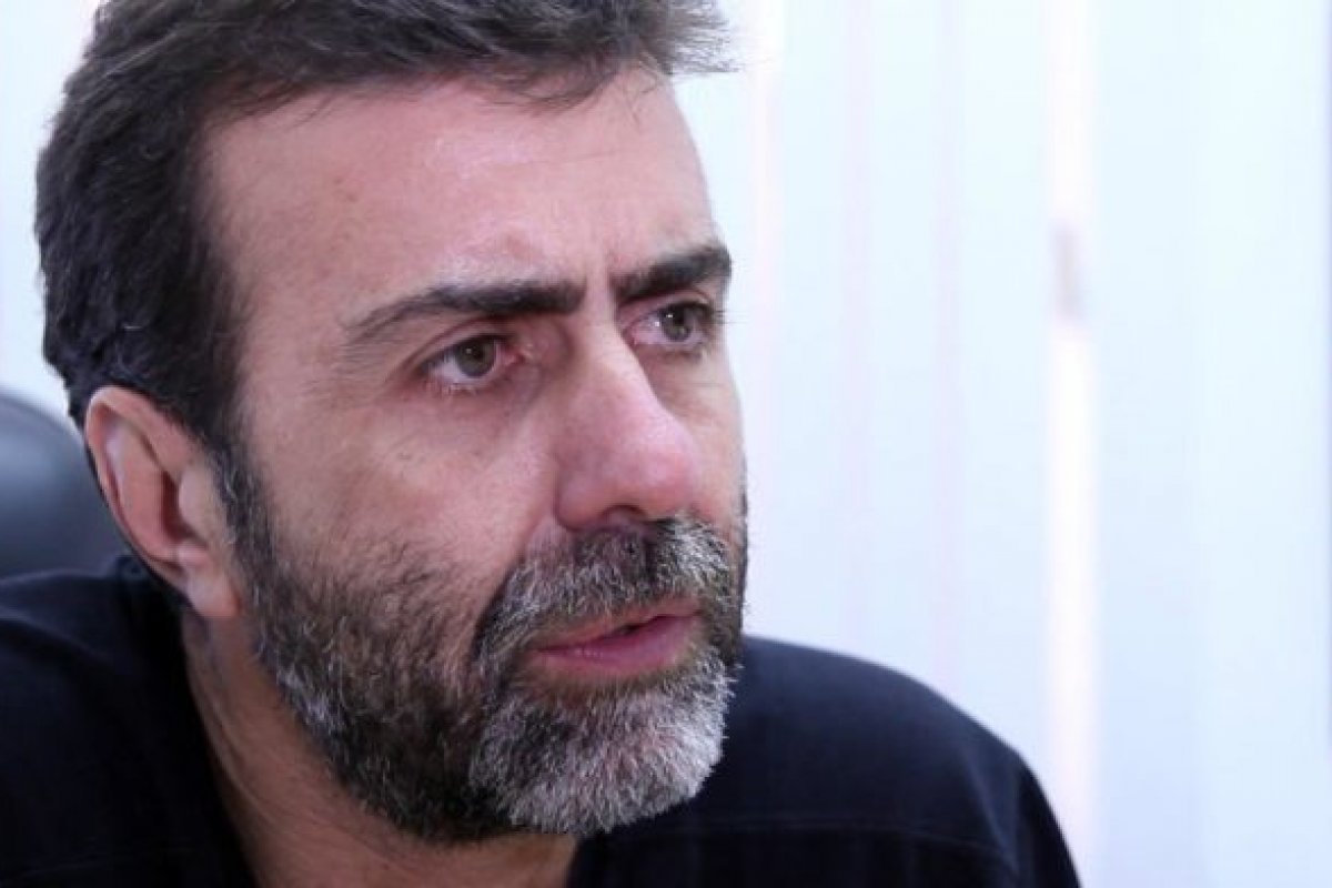 Em discurso no aniversário do PT, Freixo cobra atuação mais firme da oposição contra Bolsonaro