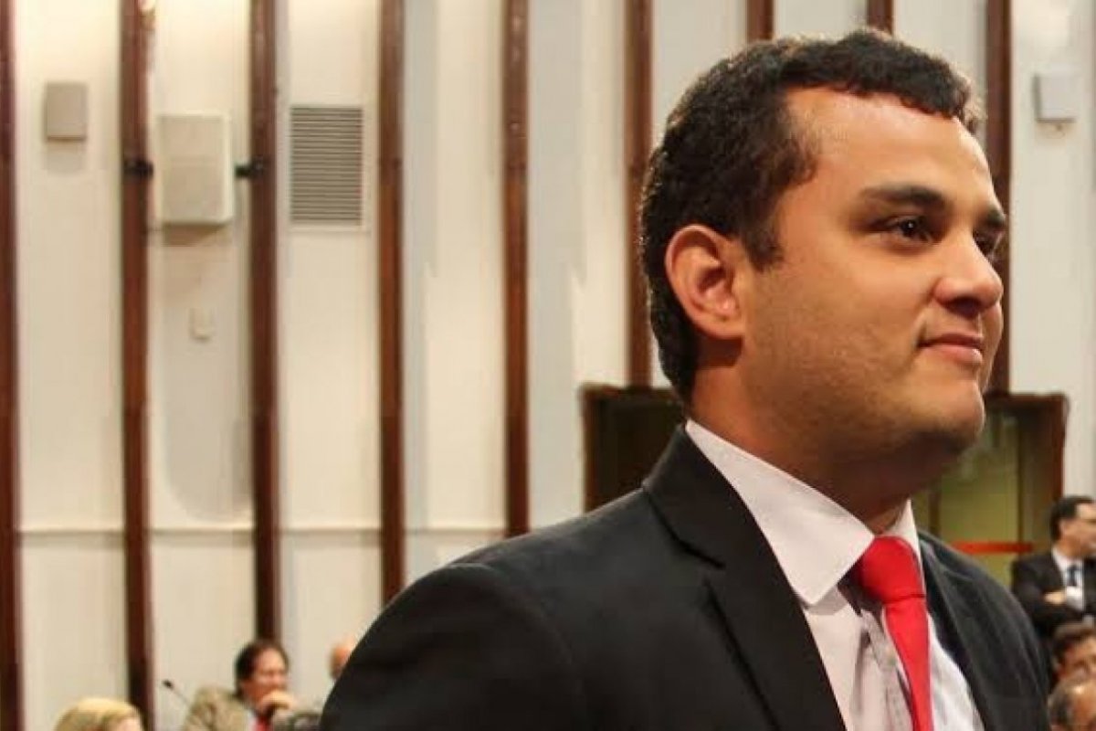 Vereador dono de sítio onde miliciano foi morto é irmão do deputado Alex Lima