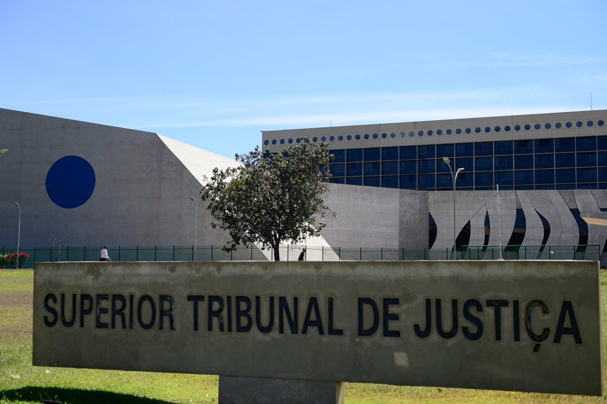 STJ condena desembargadores por participação em esquema de corrupção