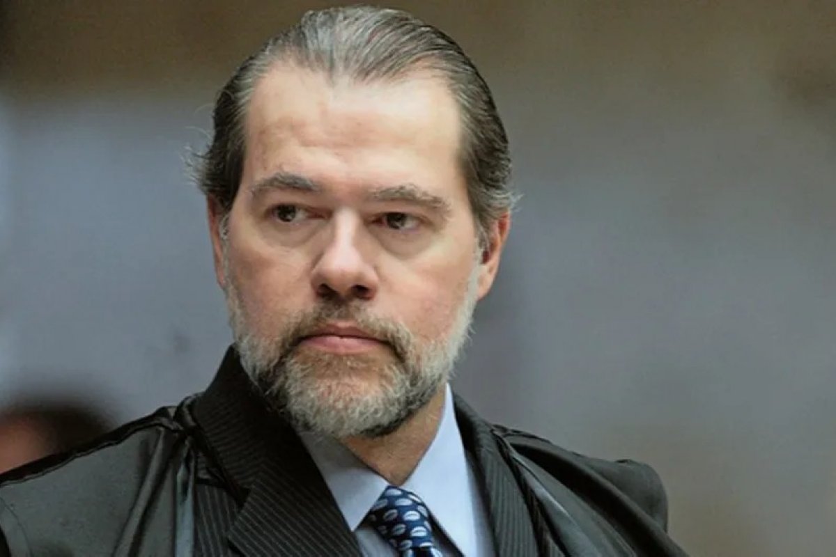 Vídeo: 'Agora é o meu segundo sol também ser cidadão baiano', diz Dias Toffoli após entrega de título