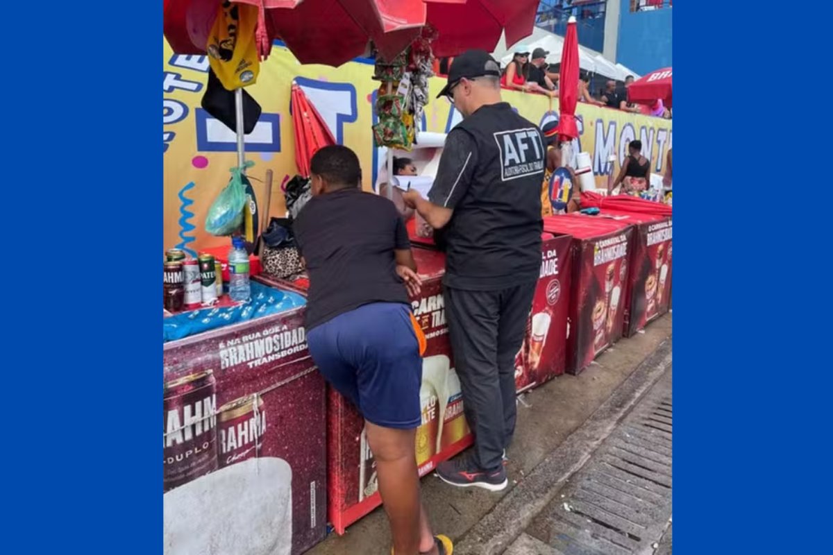 Operação do MTE afasta mais de 50 crianças e adolescentes do trabalho infantil no Carnaval de Salvador