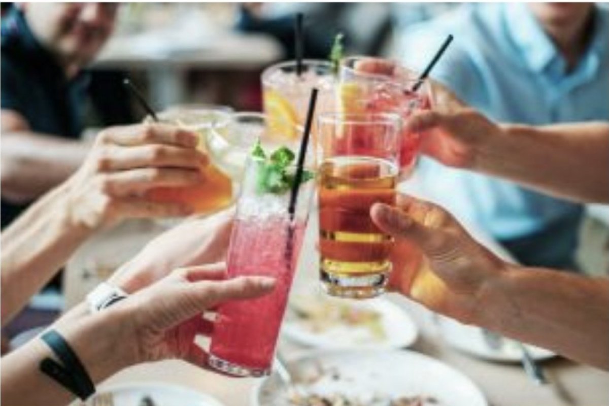 17% dos estabelecimentos no Brasil utilizam IA para criar ou atualizar cardápios, diz pesquisa!