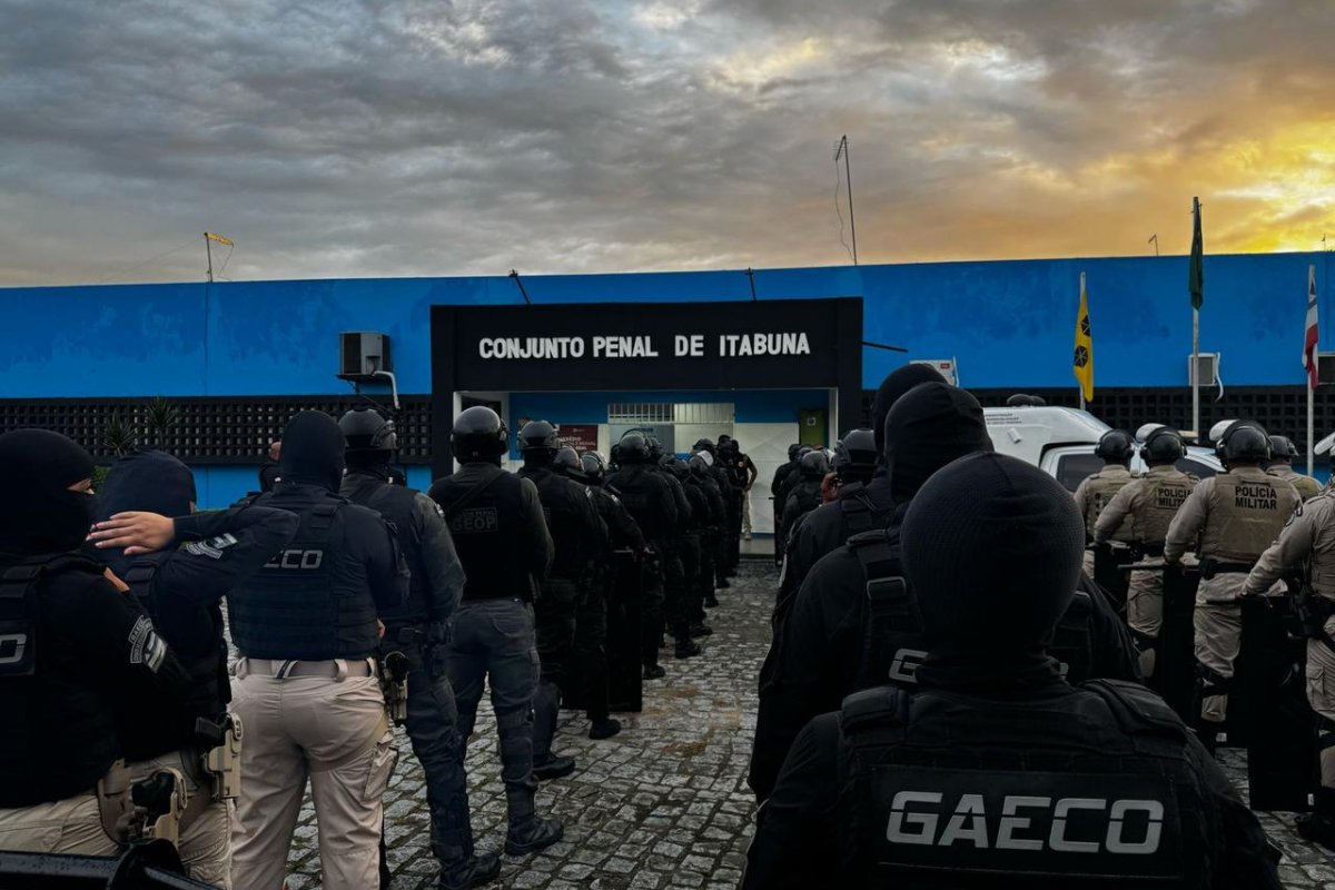 Líderes de facções criminosas que comandavam crimes de dentro do presídio são transferidos do Conjunto Penal de Itabuna