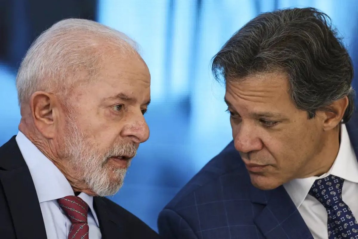 Lula se encontra com Haddad e secretário da Receita para definir detalhes da reforma do IR