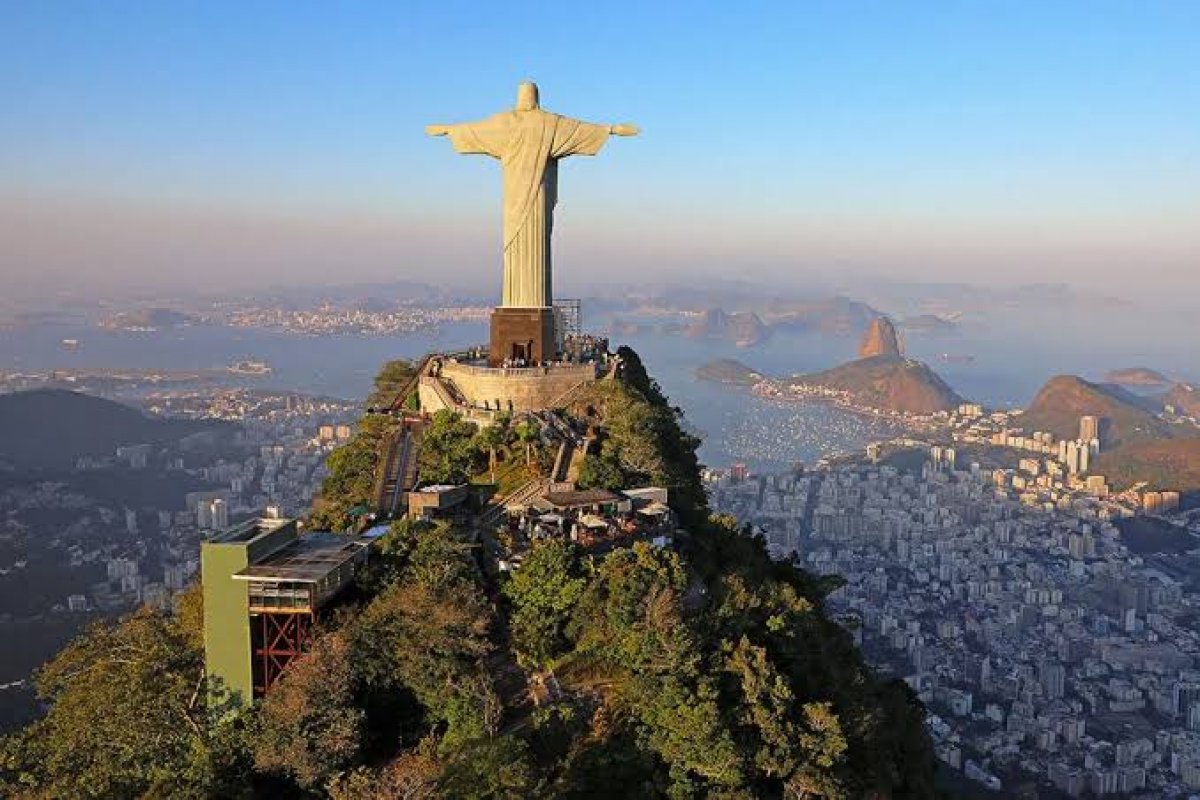 Cristo Redentor tem acessos interditados após morte de turista!