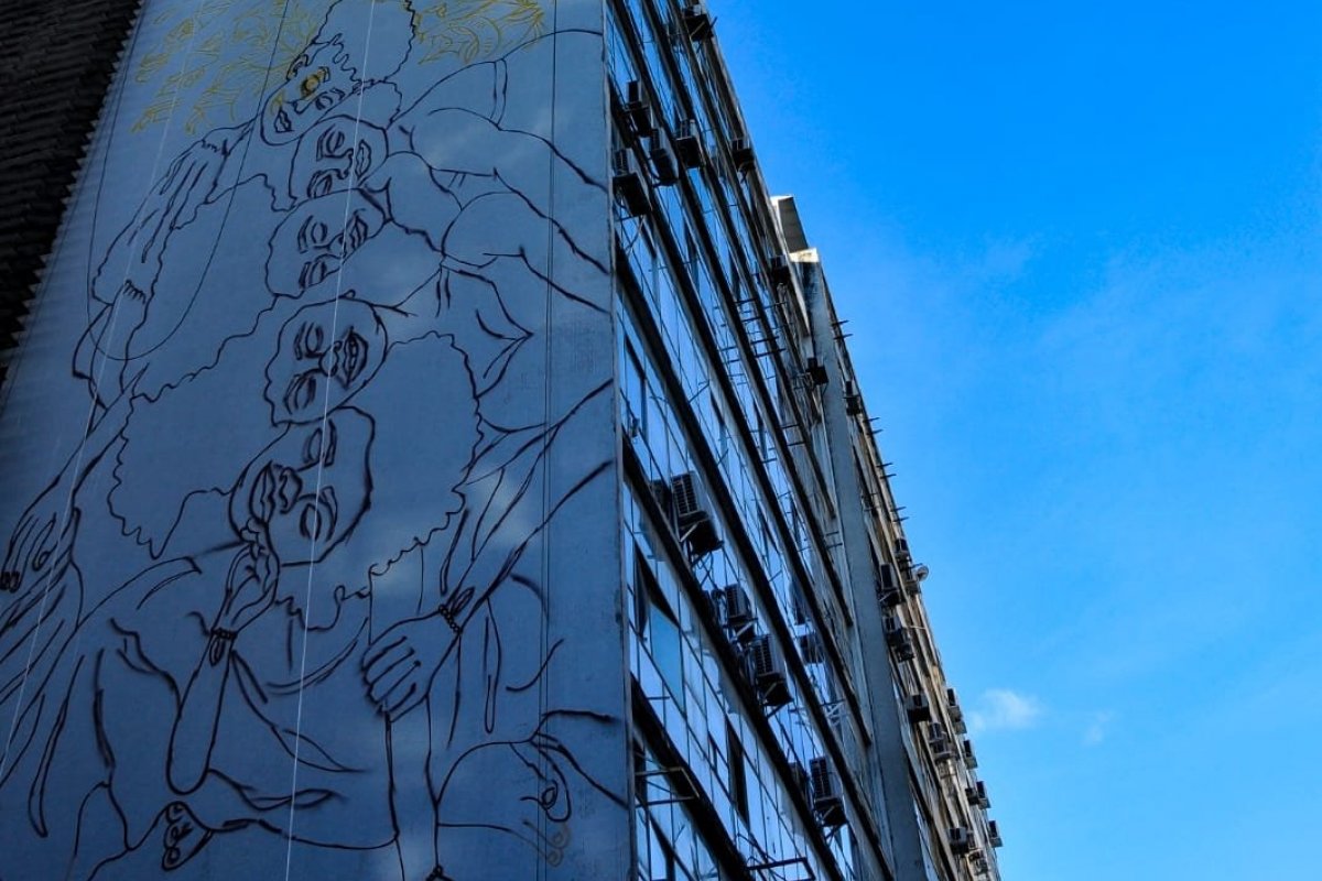 Festival promovido pelo Projeto Mural seleciona 25 artistas visuais e criativos para a Feira de Arte em abril!