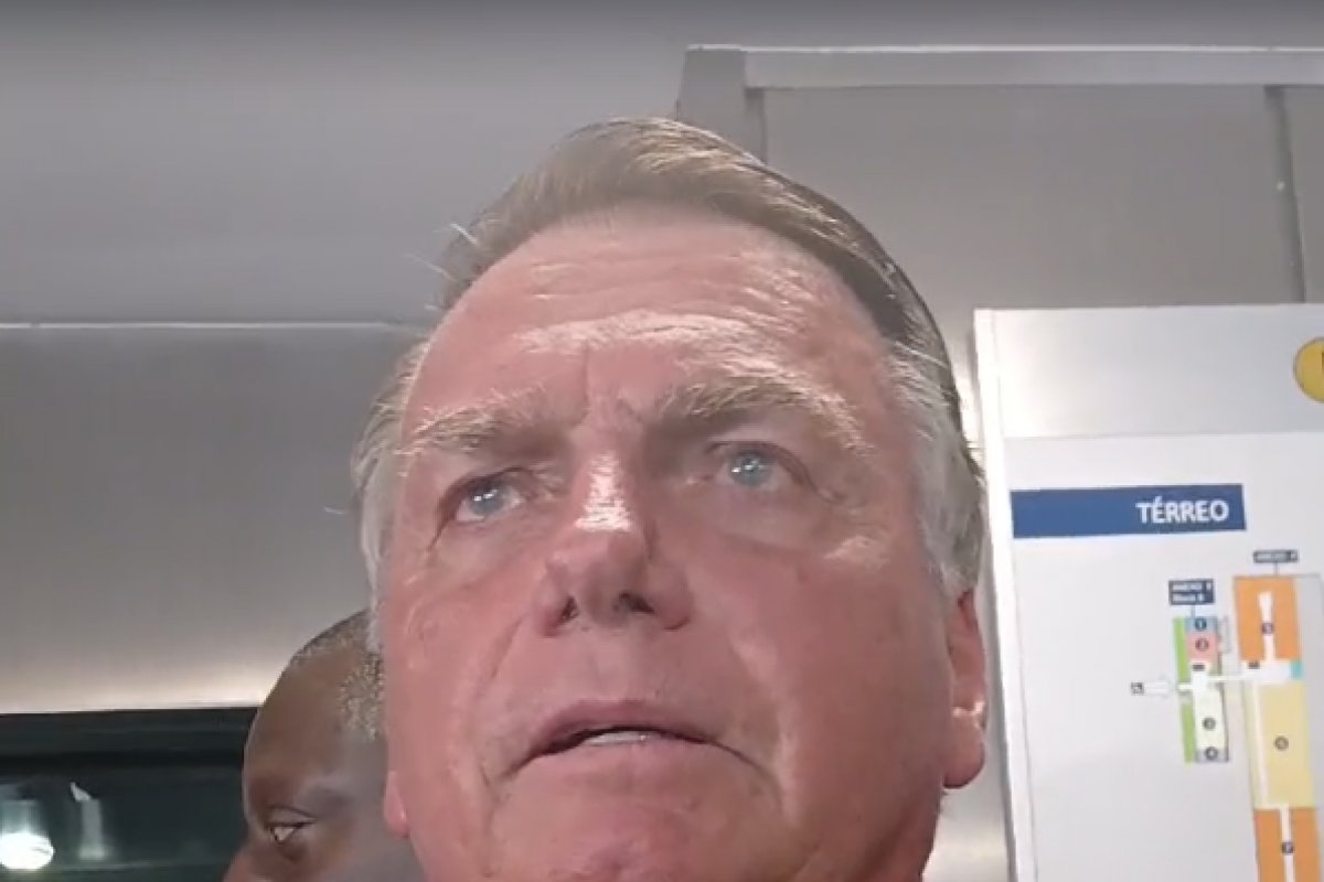 Vídeo: “Eu sou candidato”, afirma Jair Bolsonaro sobre eleições presidenciais de 2026