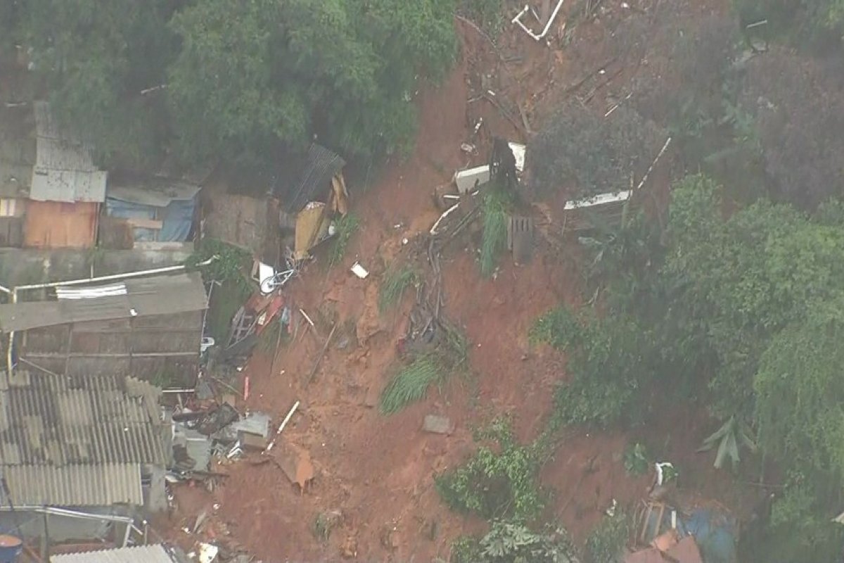 Fortes chuvas atingem São Paulo e região metropolitana nesta segunda (10)