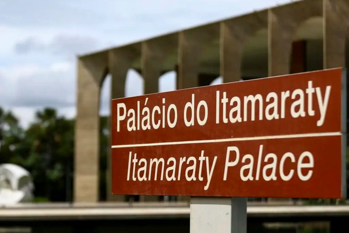 Itamaraty: diplomata manda “pênis com asas” para colega; caso termina na PF