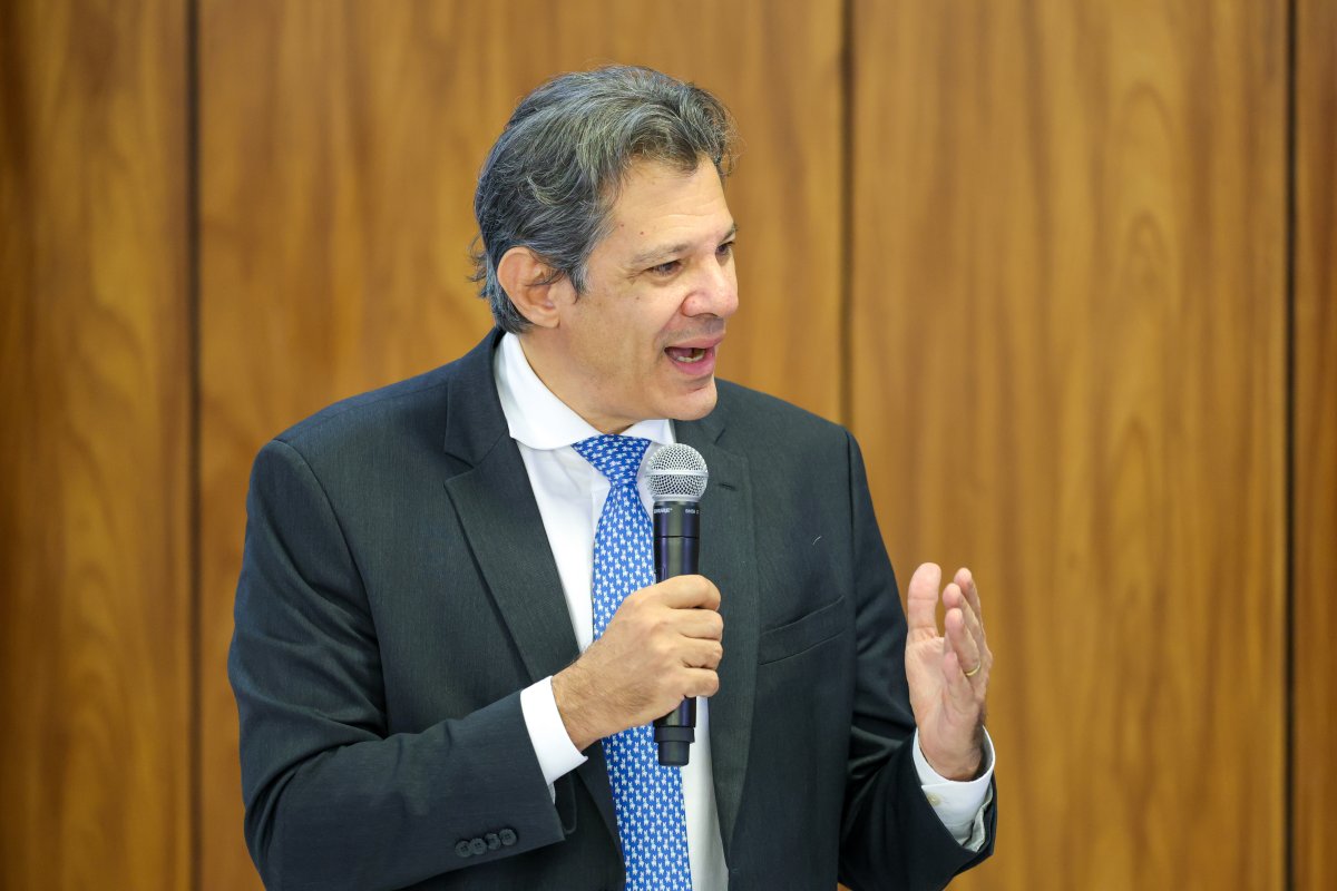 Projeto do IR preserva aplicações financeiras isentas para manter estímulos econômicos, diz Haddad