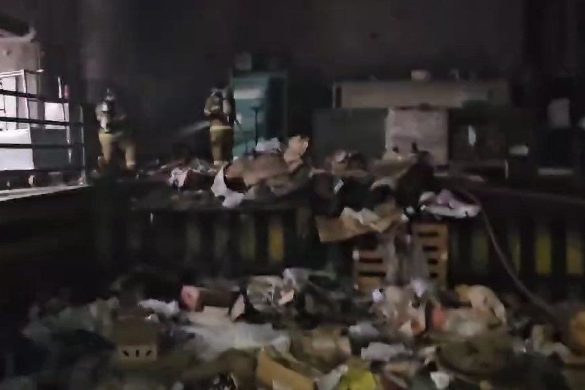 Vídeo: Supermercado é atingido por incêndio em bairro de Salvador