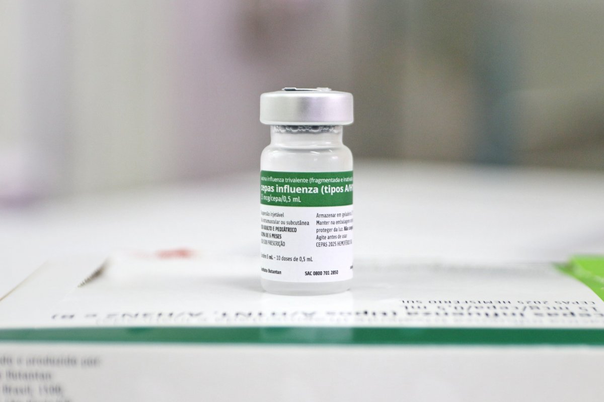 Bahia recebe 428 mil doses da vacina contra a gripe e inicia distribuição para municípios nesta segunda (24)