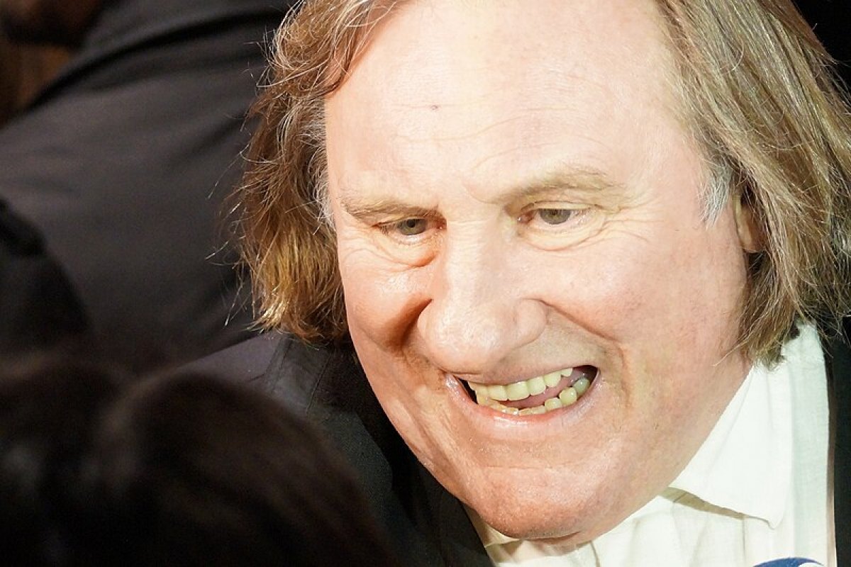 Gérard Depardieu começa a ser julgado por acusações de agressão e estupro