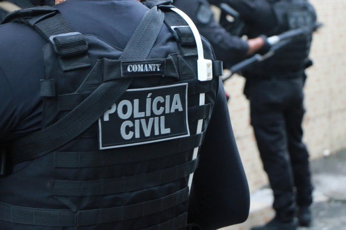 Polícia Civil cumpre mandados de busca e apreensão em operação contra o narcotráfico em quatro bairros de Salvador