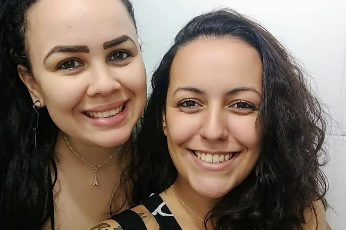 Acusada de matar os pais e o irmão revela planejamento do crime