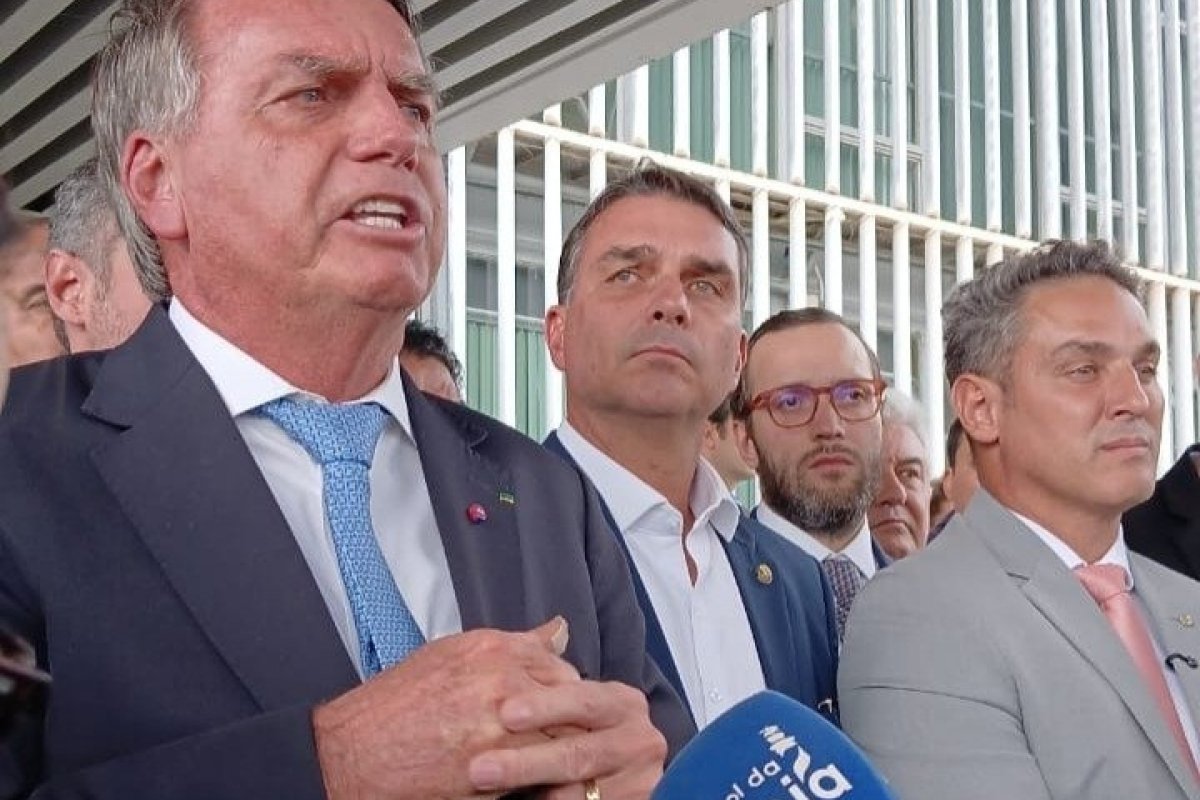 Vídeo: Réu por tentativa de golpe, Bolsonaro rebate acusação de depredação do patrimônio em 8 de janeiro