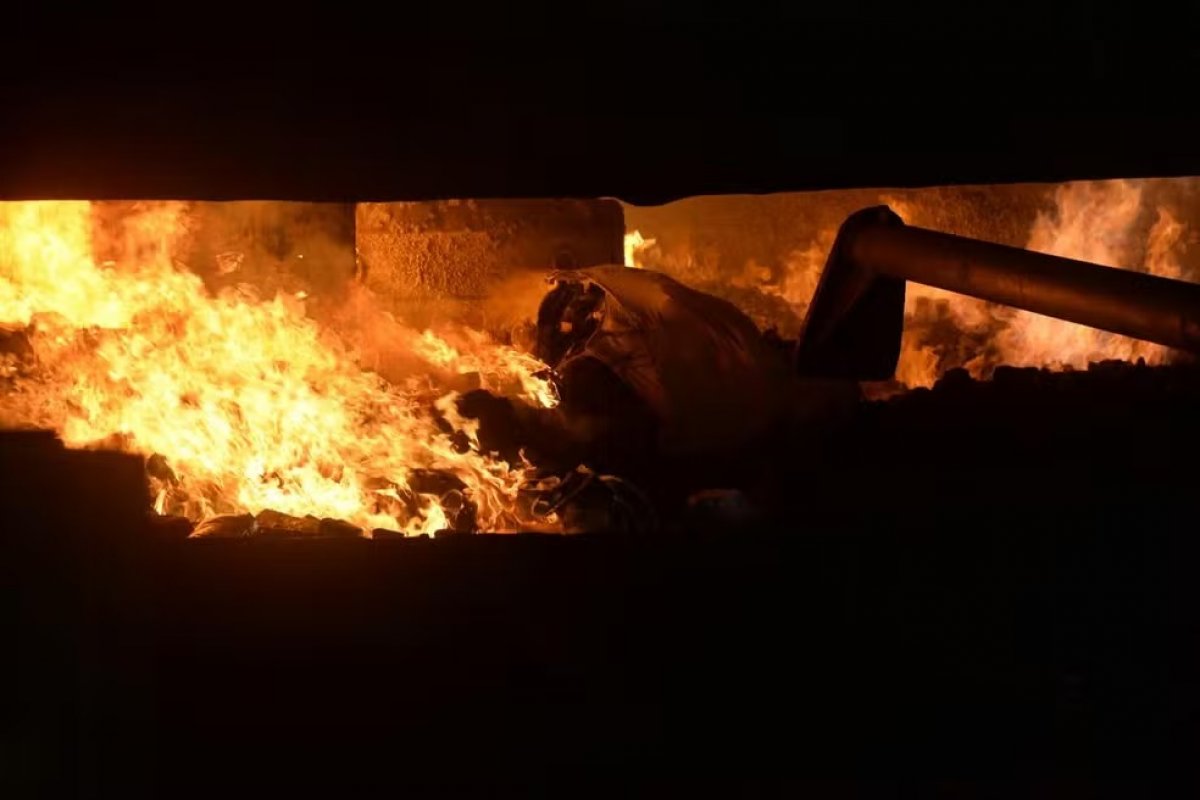 Mais de uma tonelada de drogas é incinerada em Salvador em operação contra o narcotráfico
