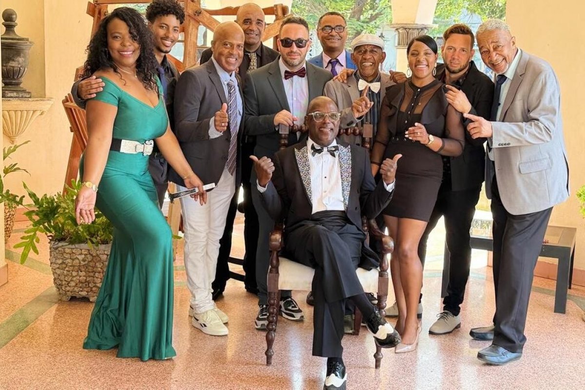 Buena Vista Social Orchestra irá passar por Salvador em grande turnê pelo país