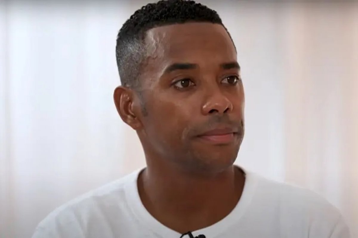 Caso Robinho: Fux rejeita recurso pela soltura do ex-jogador condenado por estupro